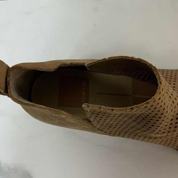 Women’s Dolce Vita suede ankle booties - Picture 4 of 5